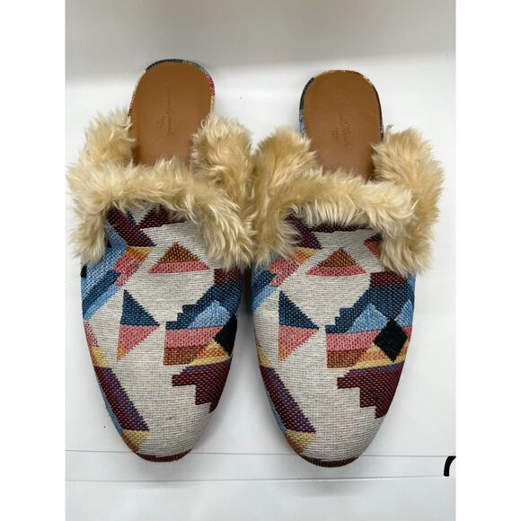 Universal Thread Litzy Aztec Printed Slip-On Mules Faux Fur Trim Womens 8.5 - Picture 1 of 7